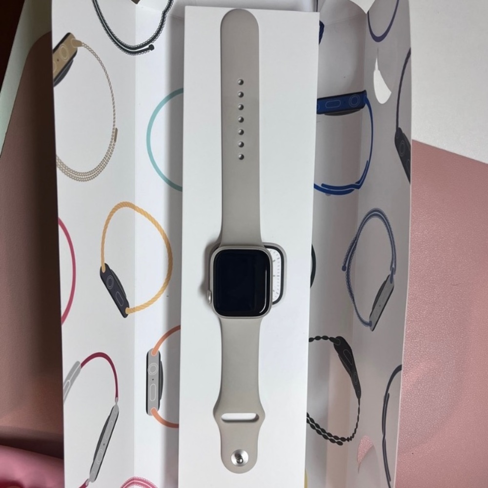 Apple Watch series 7 Nude/Pink Never worn